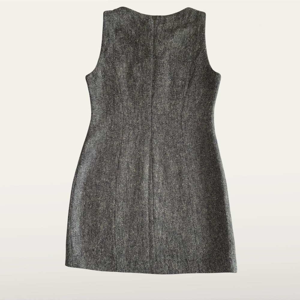 Custom-Tailored Black and Gray Wool Tweed Shift Sleeveless Dress - Picture 5 of 7